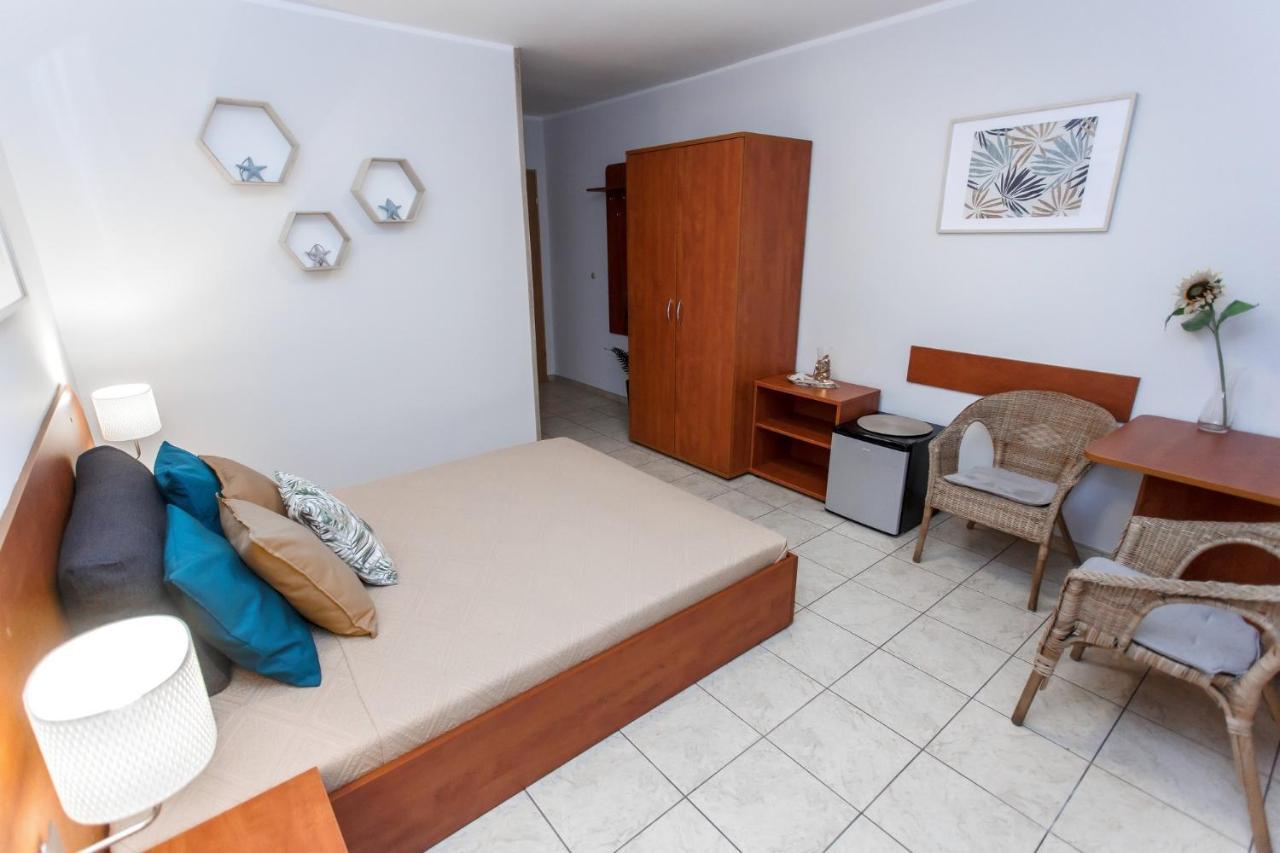 Lago Apartamenty I Pokoje Łeba Exterior foto